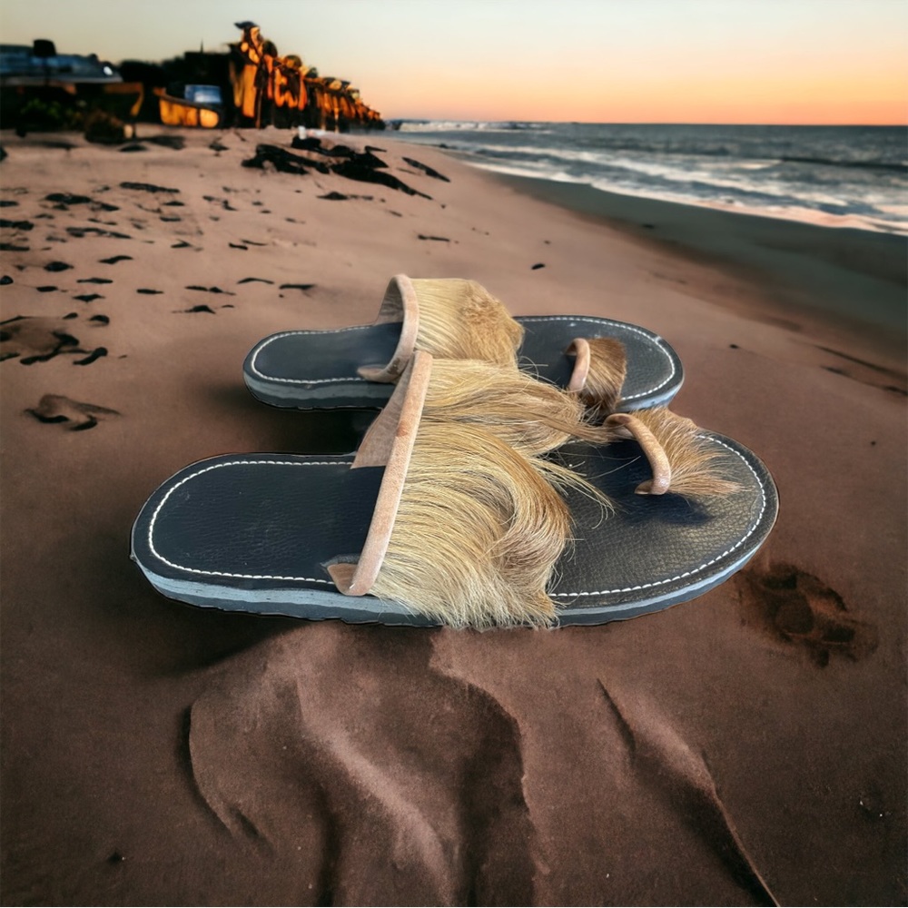 Cowhide Leather women’s Sandals size : 10.5
